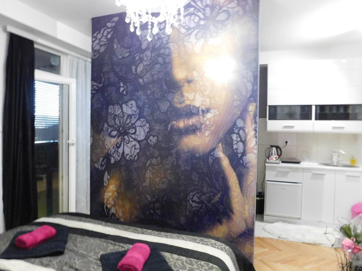 Velvet Lux Apartment Ni Exterior foto