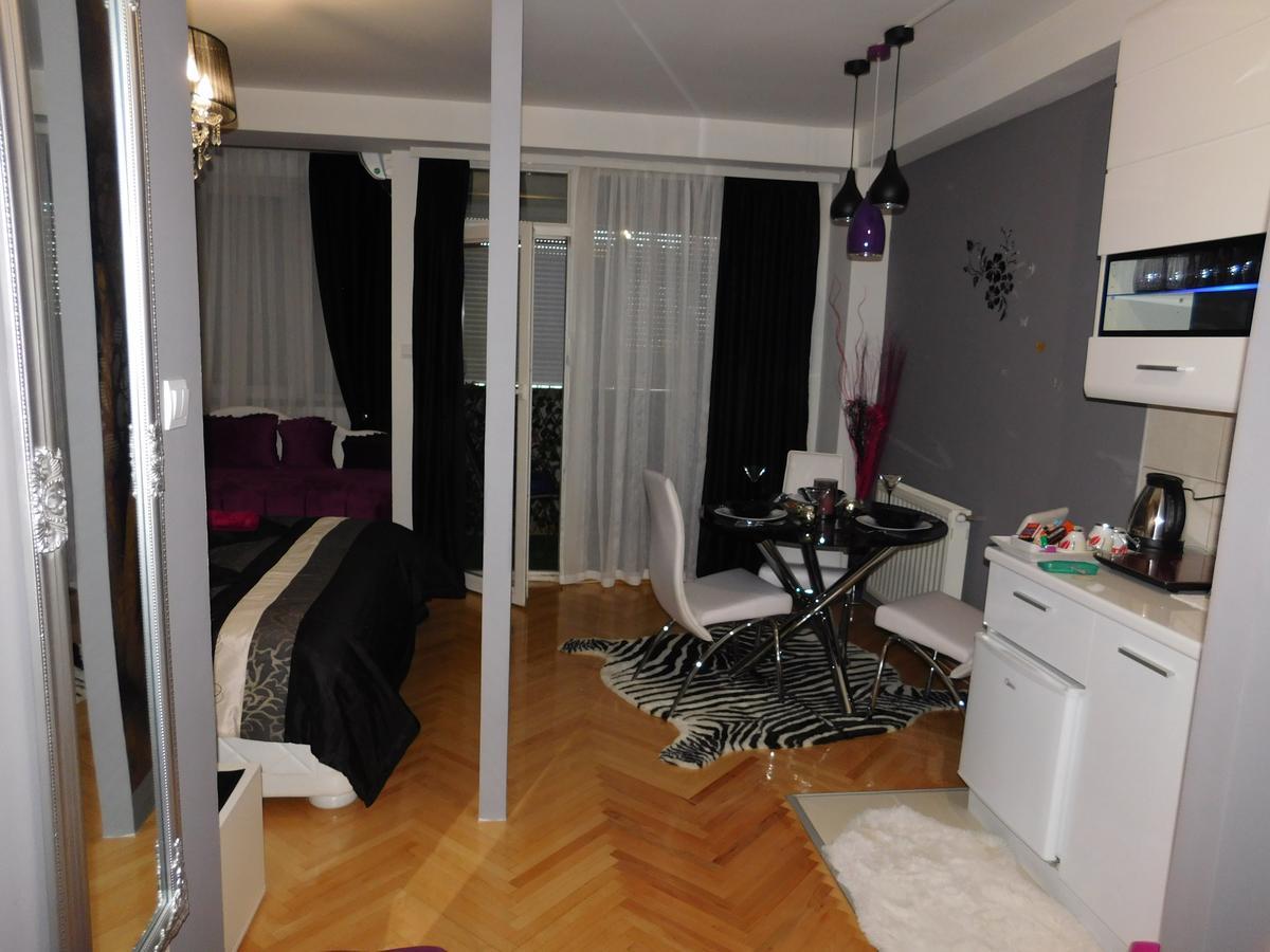 Velvet Lux Apartment Ni Exterior foto