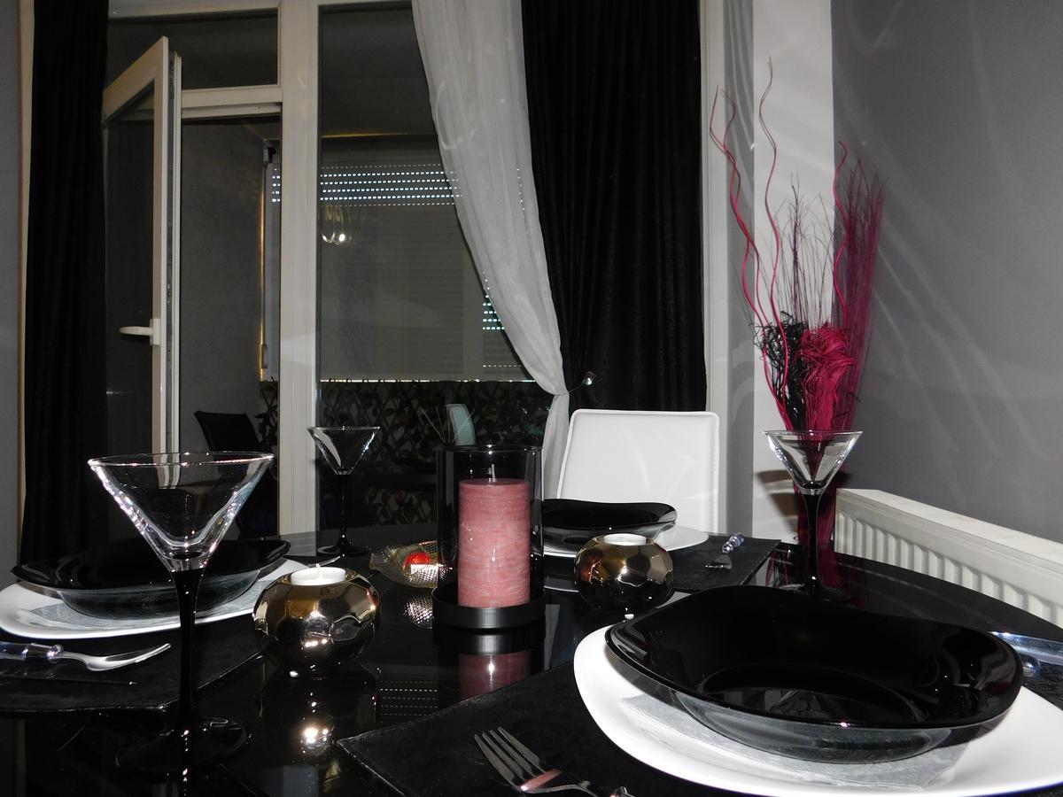 Velvet Lux Apartment Ni Exterior foto
